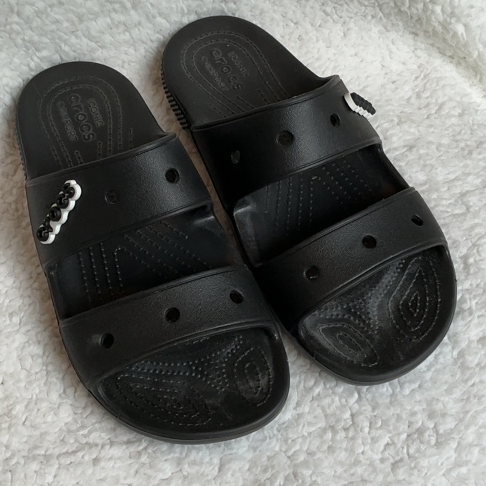 CROCS Black Sandals Slip-On Comfort with FREE Jibits! Size M7 W9